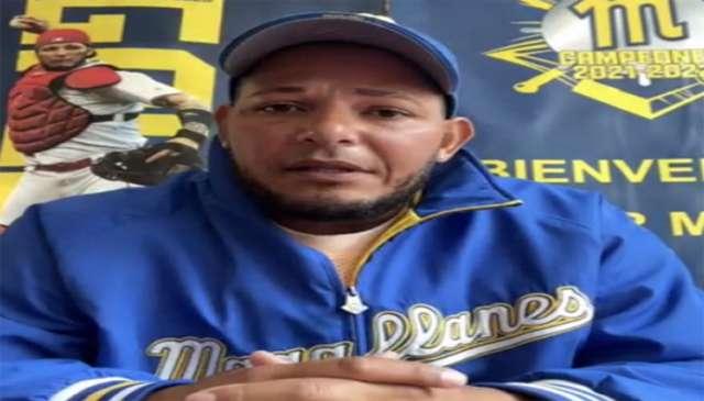 Yadier Molina was presented as the new Magallanes (Venezuelan league)  manager today. : r/Cardinals